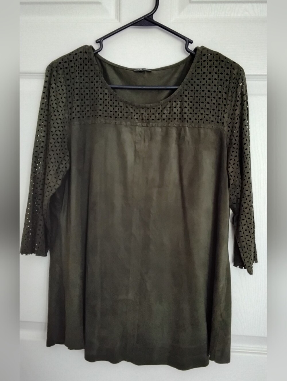 Hannah Olive Eyelet Sleeve Tunic Top